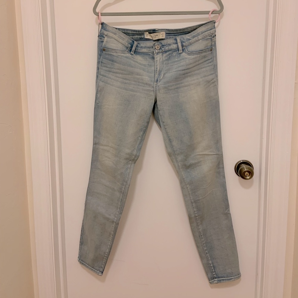 PRELOVED // Abercrombie Stretch Skinny Jeans